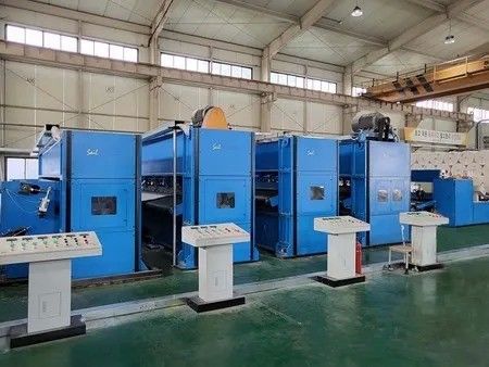 7000 mm Γραμμή παραγωγής γεωτεξτύλων και GCL για την επιφάνεια κυλίνδρων με τρυπήματα βελόνων