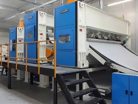 Μηχανή τρύπησης βελόνων με πολυστρωμμένο στρώμα Μηχανή παραγωγής μη υφασμένου felt